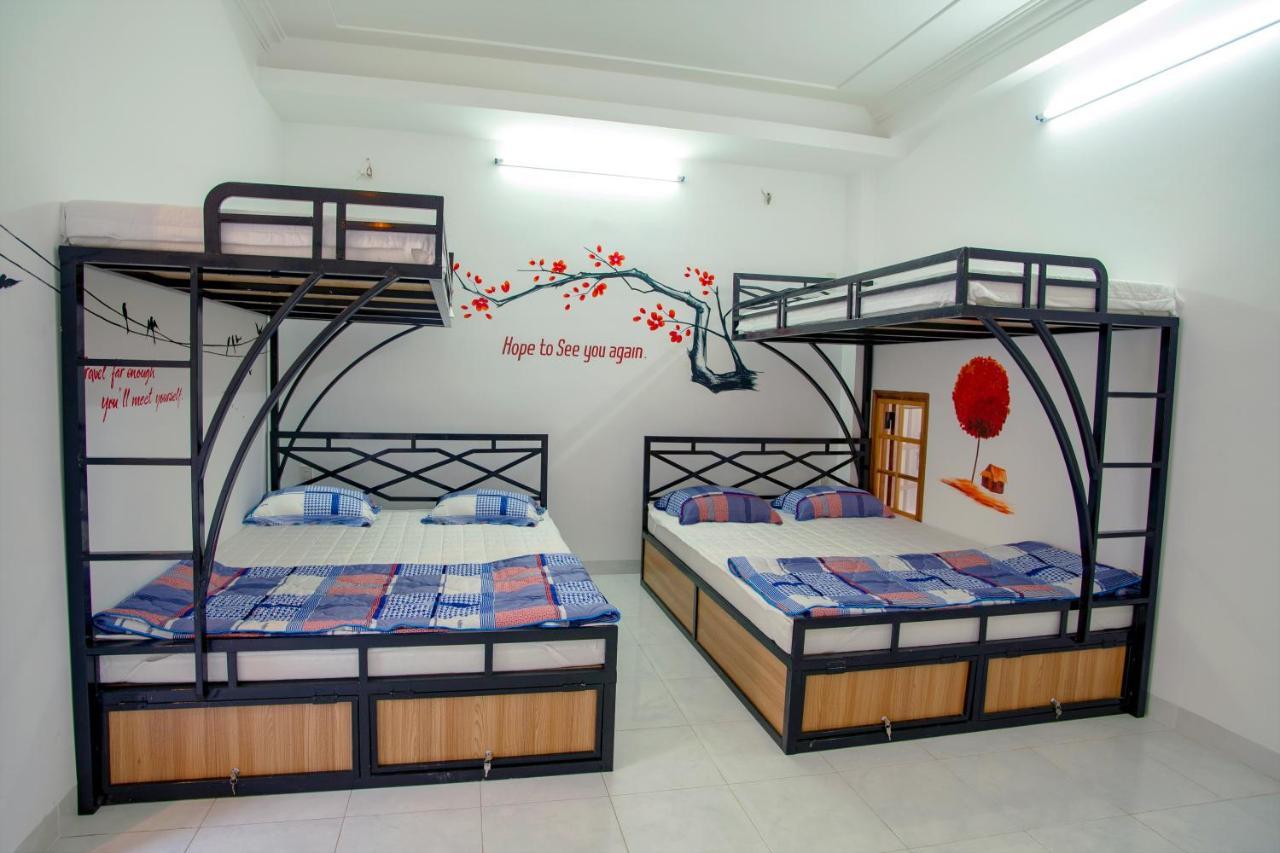 Lotus Homestay Туихоа Экстерьер фото