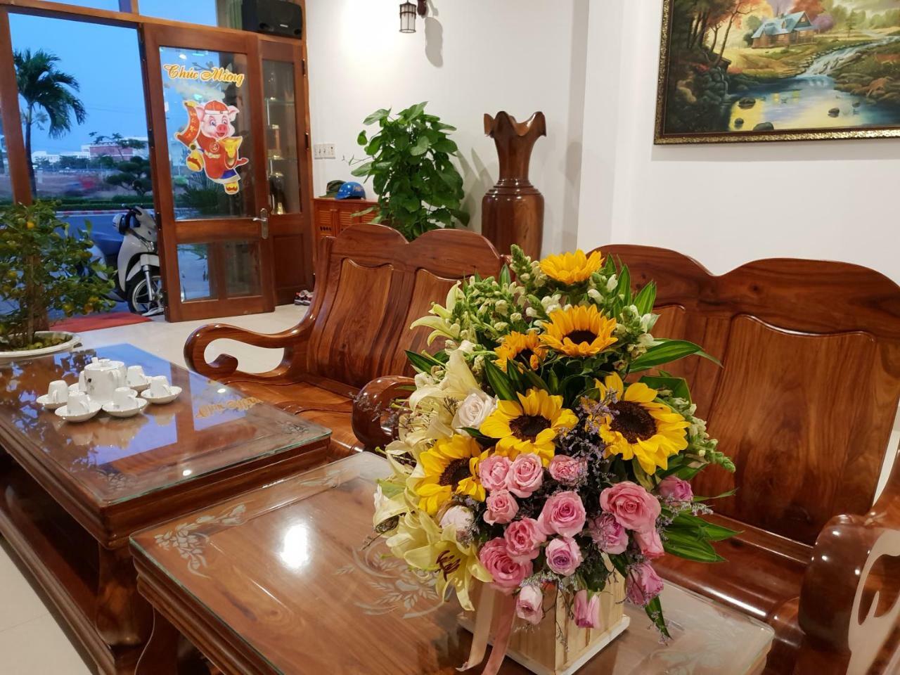 Lotus Homestay Туихоа Экстерьер фото
